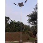 Lampu Tenaga Surya PJU Two in one Merk Solari Tipe SL TON 150watt 1
