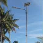 Tiang Lampu Tenaga Surya tinggi 7 meter Okta Single Arm galvanish 1