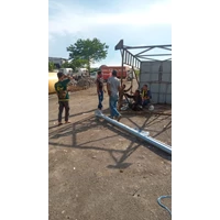 Tiang PJU 7 Meter Okta Single Arm Parabolic finishing hot deep galvanish