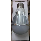 Sunwatt DC 7 watt LED light bulb 1