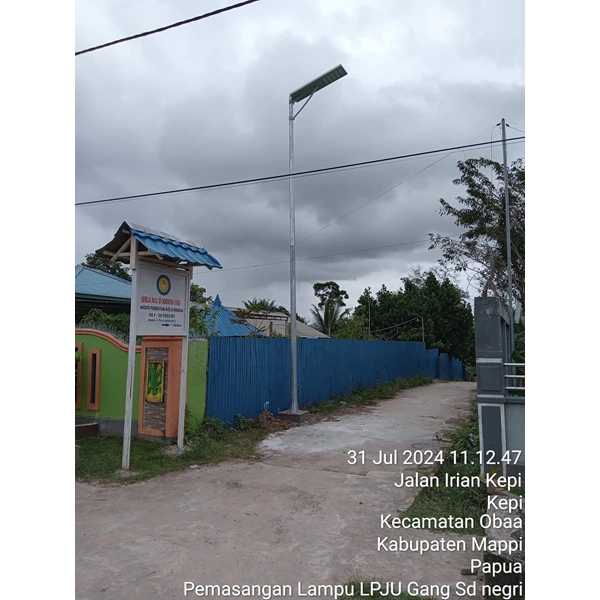 Solar street light pole 7 meters Octa Galvanish for all in one street light