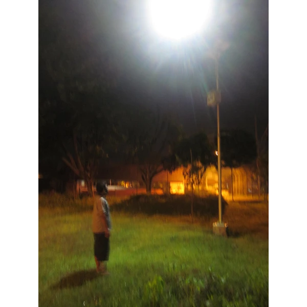 Lampu Jalan PJU / Lampu Jalan Tenaga Surya 100 watt